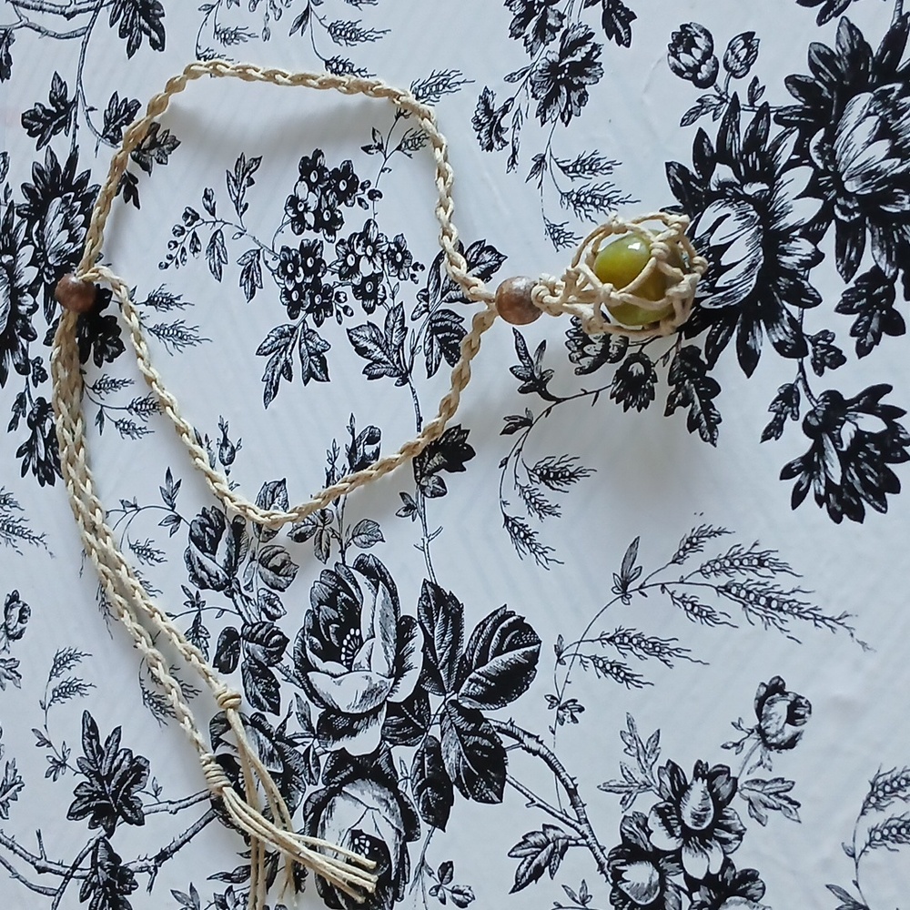 Handcrafted Adjustable Macrame Braided Hanger Basket Green Bead Stone Necklace - Picture 2 of 10